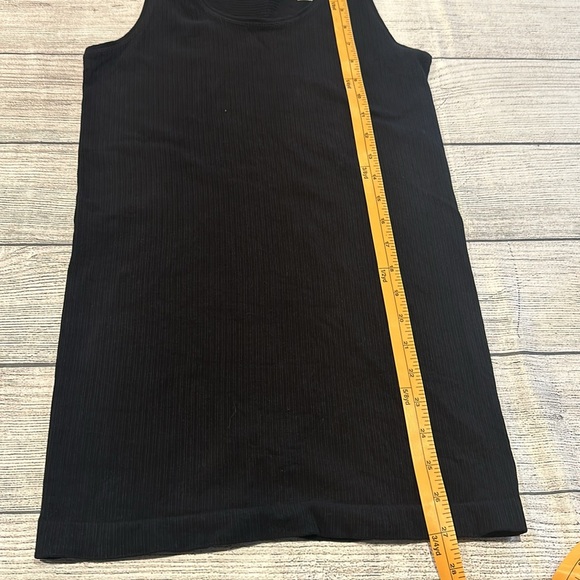 Women’s Athleta black ribbed tank size S - Picture 6 of 9
